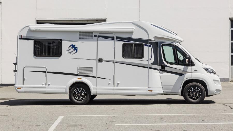  Knaus Sky Wave 2015 года  (фото 1 из 7)